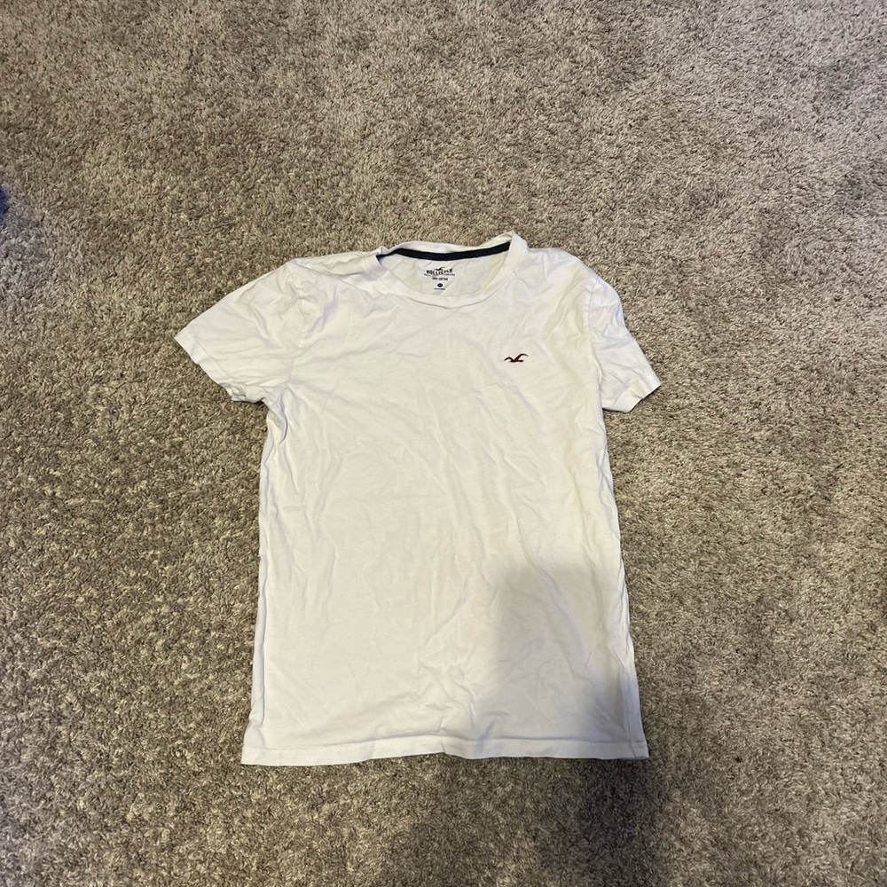 plain white Hollister tee size xs